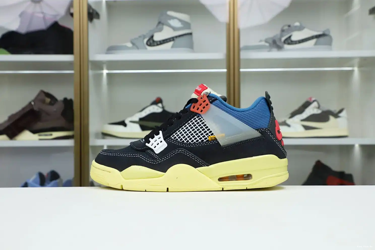 Kimikick LA 4 RETRO JORDAN AIR 'OFF X NOIR' UNION 0724